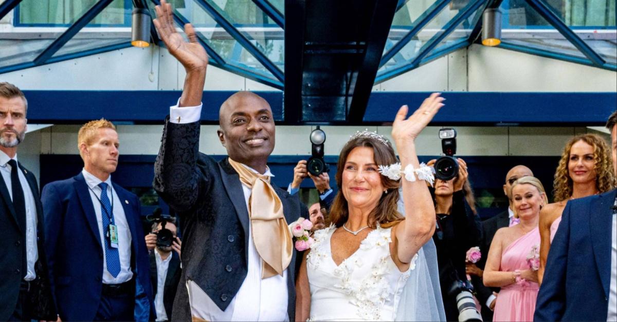 Shaman Durek Verrett marries Princess Märtha Louise of Norway.