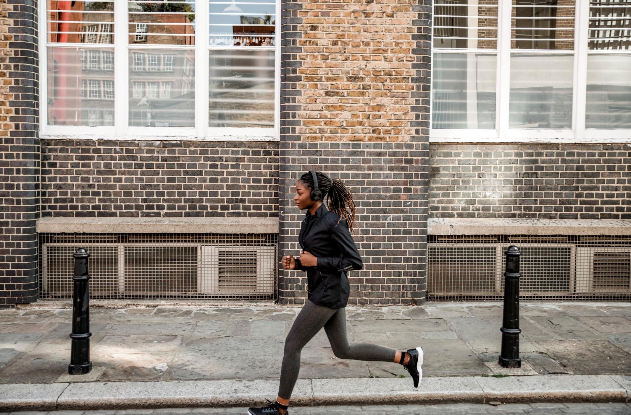 Woman's Neighbors Attack Her for Jogging in the Morning and Disrupting ...