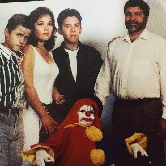 clownfamilypic