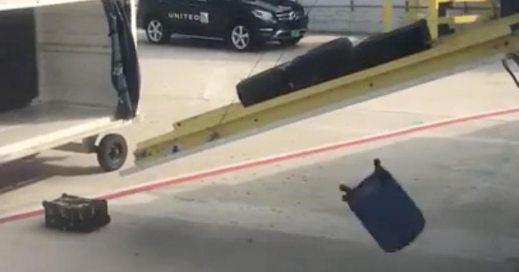 vueling damaged baggage