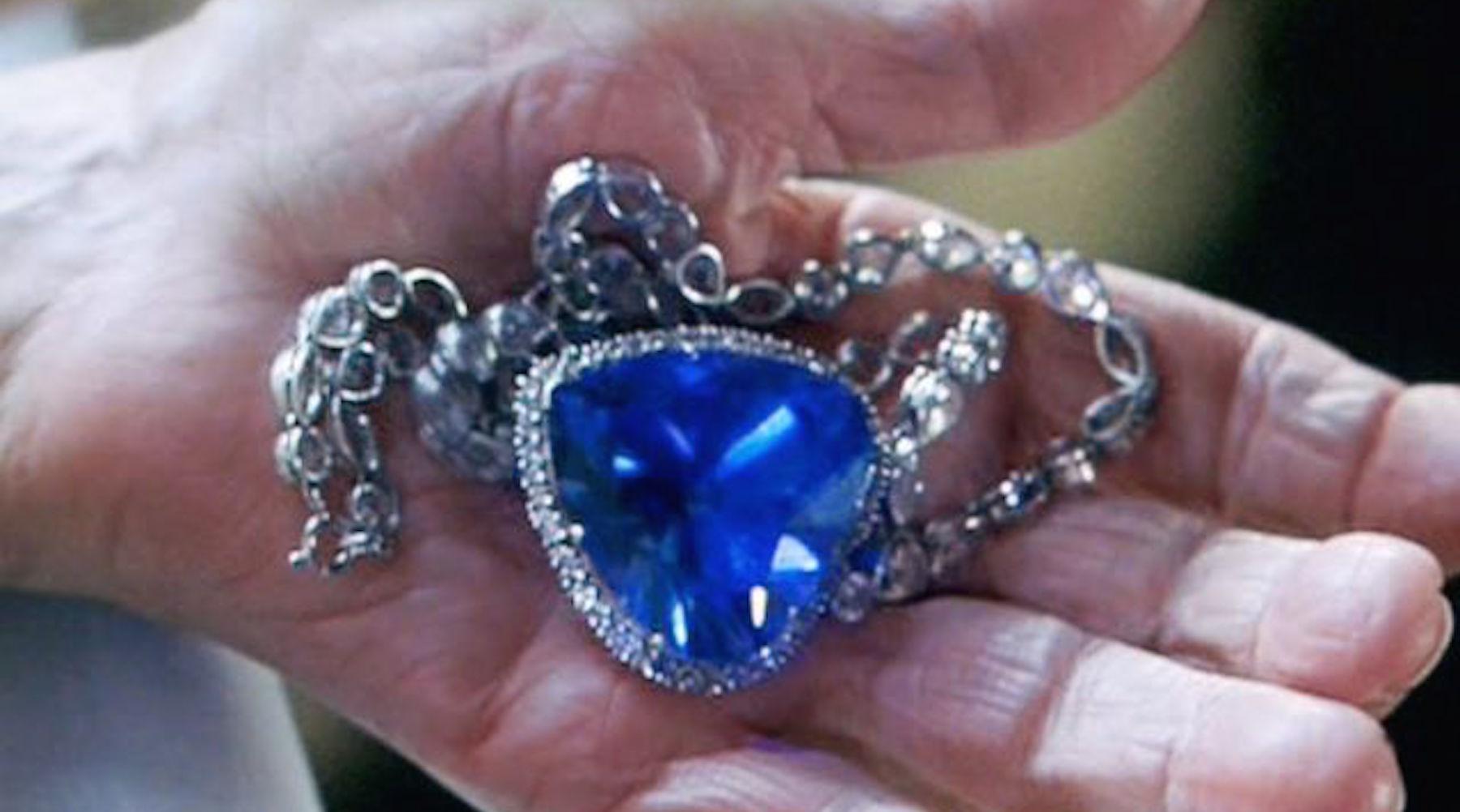 Necklace Found on Ocean Floor Reveals True Love Story From the Titanic