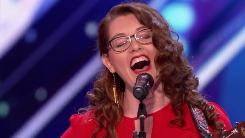 deaf-singer-gives-jaw-dropping-performance-on-america-s-got-talent