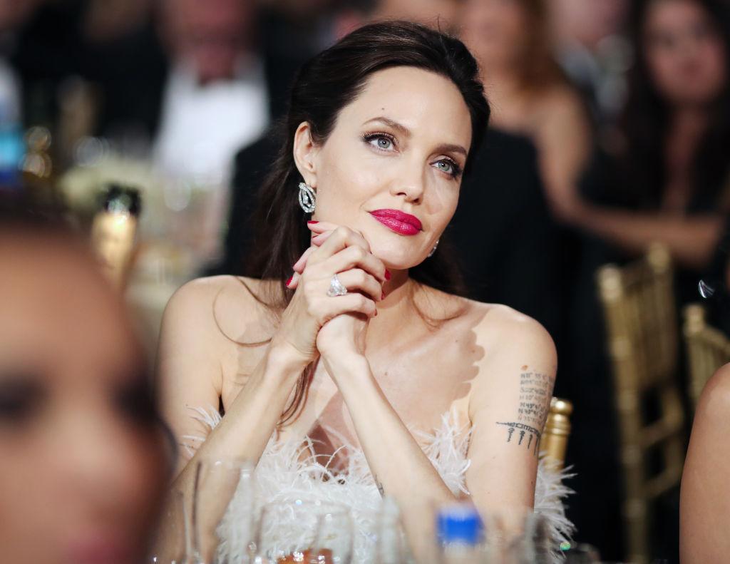 angelina jolie no friends