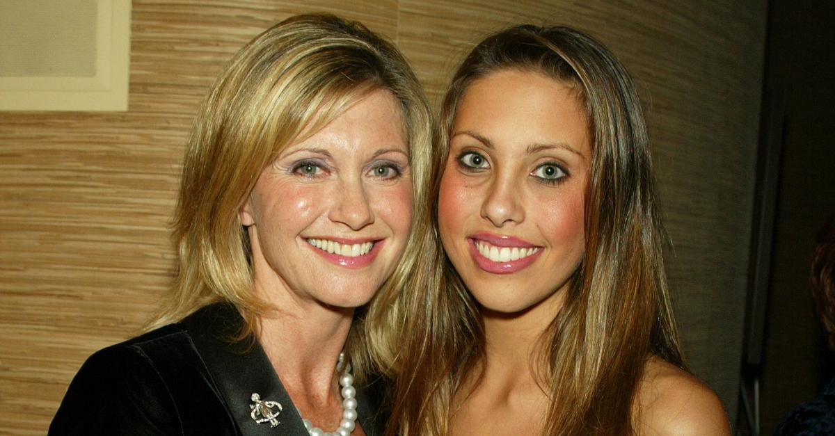 Whos Olivia Newton Johns Daughter Meet Chloe Lattanzi 