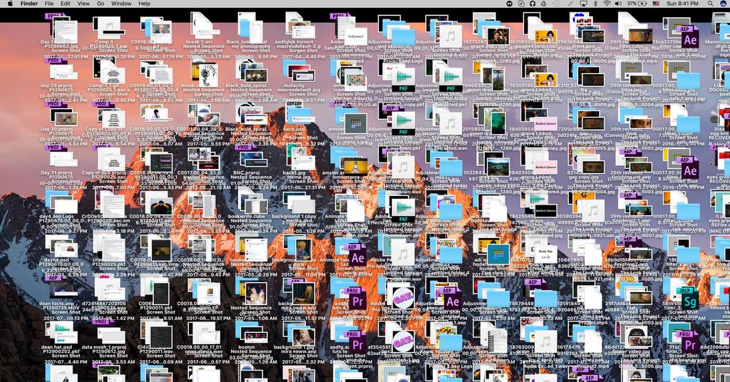 These Cluttered Computer Desktops Will Give Your Inner Neat Freak Anxiety