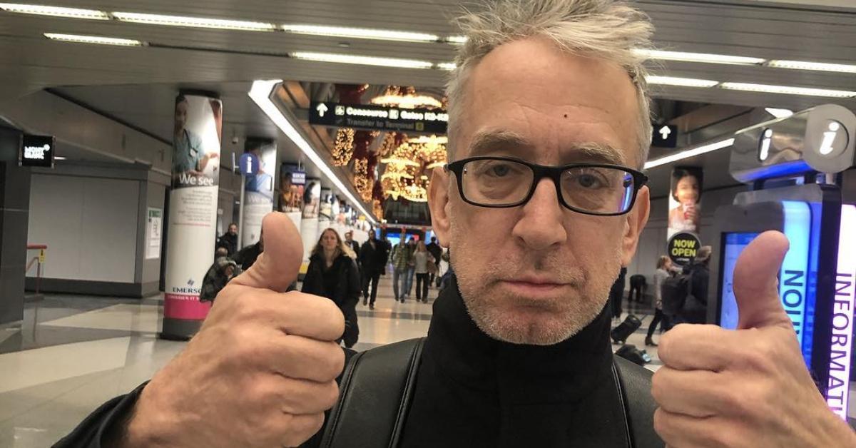 Andy Dick giving a thumbs up sign in 2018.
