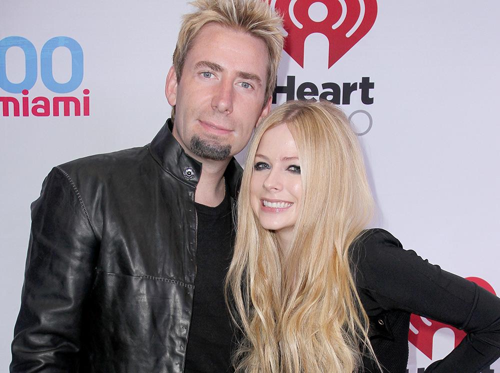 avril lavigne chat engagement