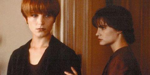 twistsinglewhitefemale-1532114676149-1532114677618.jpg