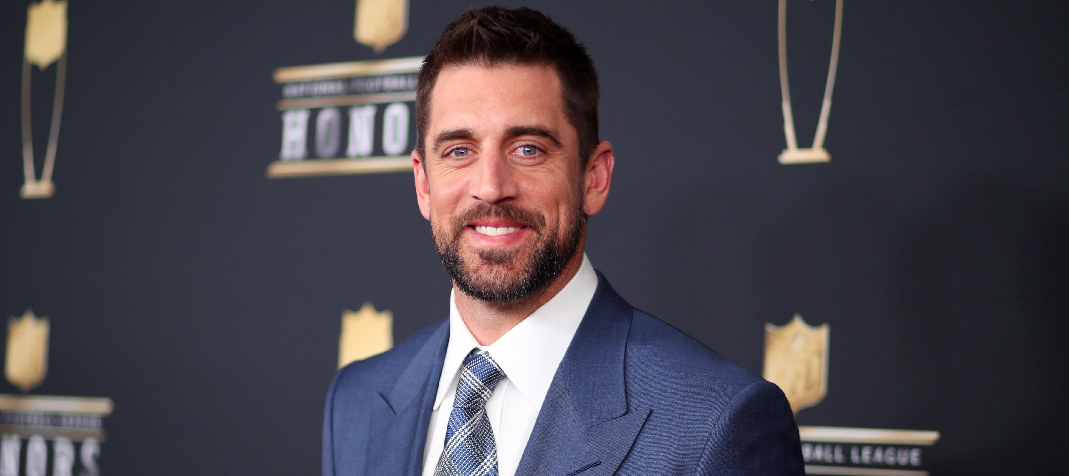 critical tate theory on X: What the HELL is going on with Aaron Rodgers  hair?  / X