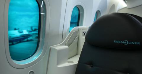 Wife Discovers Mid-Flight Her Husband Is 'Cheating,' Gets So Angry She