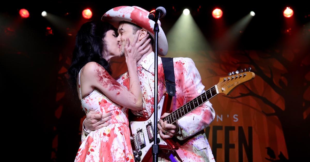 Joseph Gordon-Levitt and Tasha McCauley perform for charity.