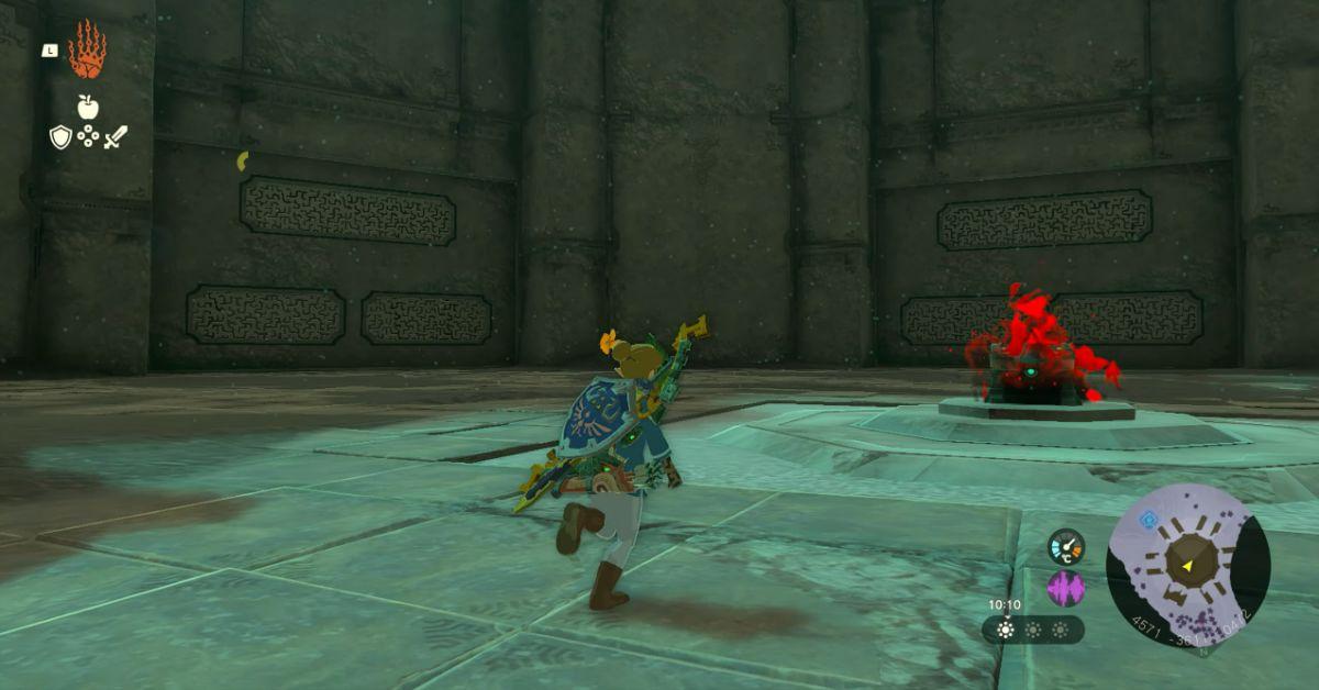 Link approaching a chest in Tears of the Kingdom.