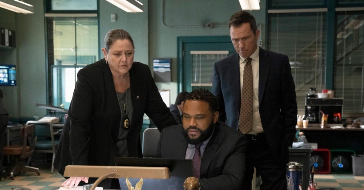 Camryn Manheim as Lieutenant Kate Dixon, Anthony Anderson as Detective Kevin Bernard, Jeffrey Donovan as Detective Frank Cosgrove