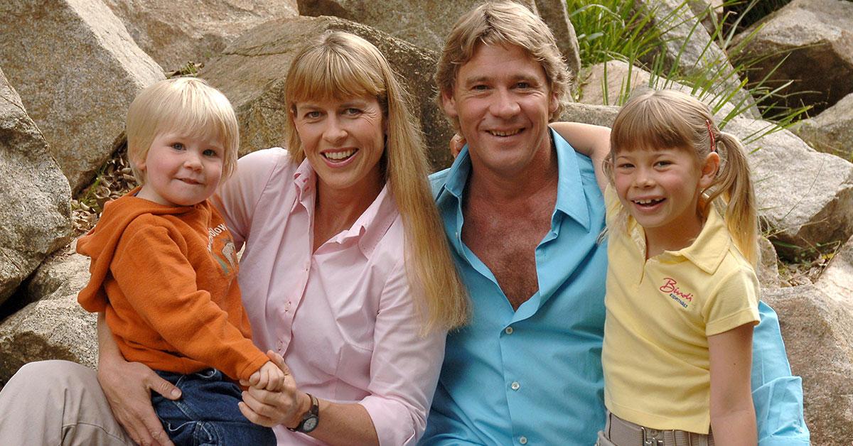 Steve Irwin with Terri, Bindi, and Robert