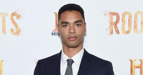 Rege Jean Page Phoebe Dynevor Talk Bridgerton S Love Story Tackling Societal Pressures Youtube
