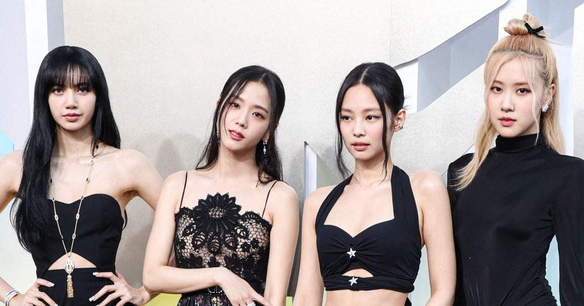 BLACKPINK at the 2022 MTV Awards.