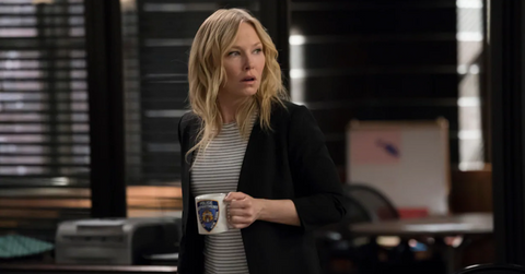 who is the father of amanda rollins baby on svu