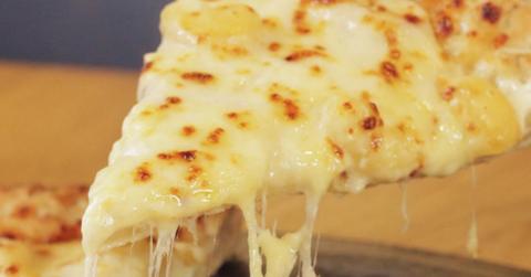 cover macncheese pizza