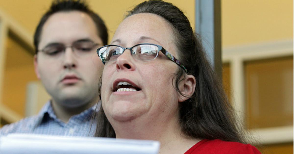 SameSex Couples Can Now Sue Kim Davis For Denying