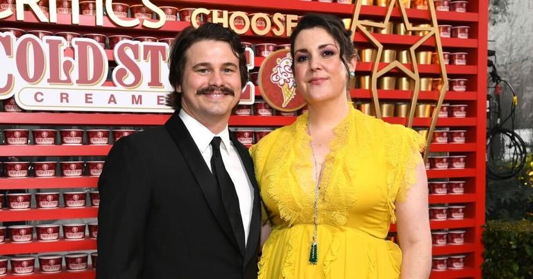 Here's How Melanie Lynskey Met Her Husband Jason Ritter
