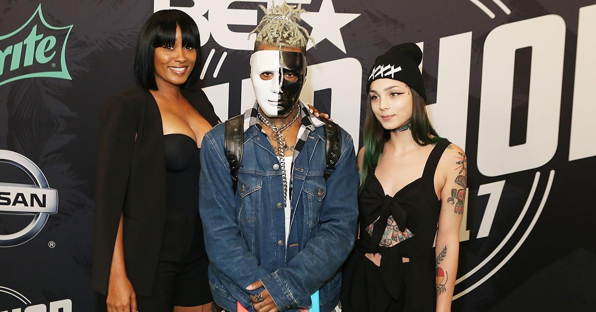 XXXTentacion with a mask on at the 2017 BET Hip Hop Awards. 