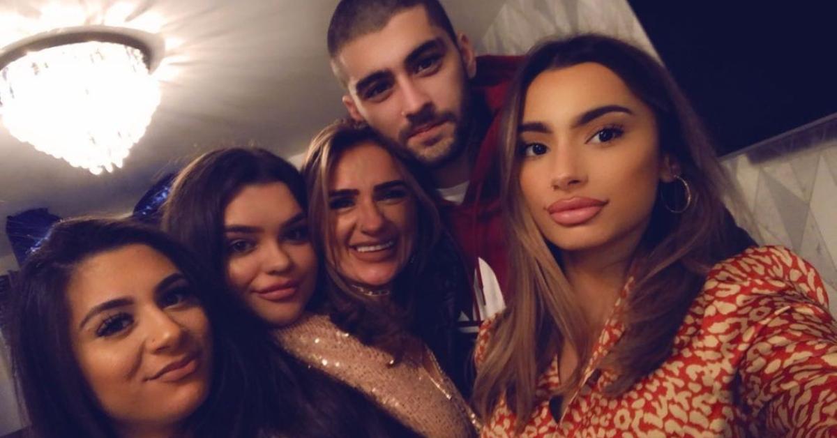 Zayn Malik with his sister and other family members