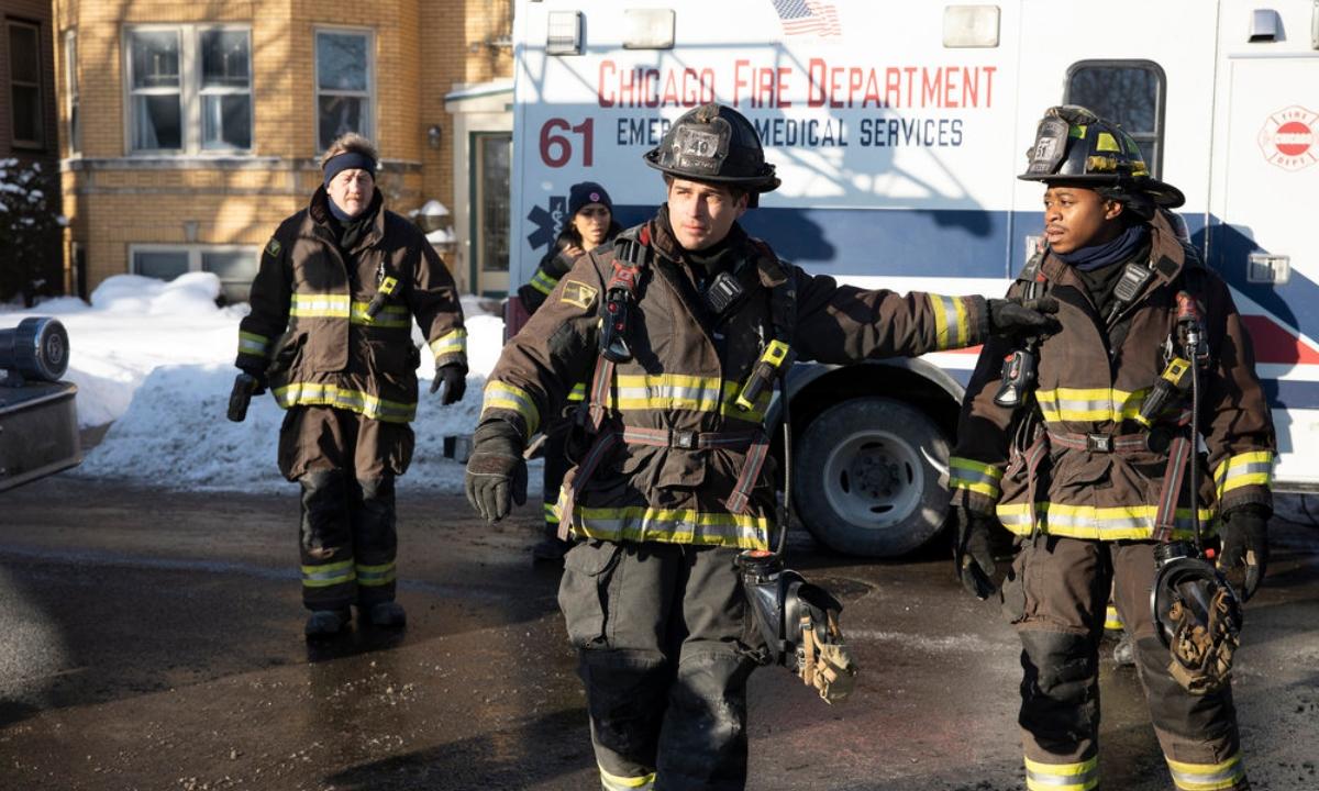 who plays grainger on chicago fire