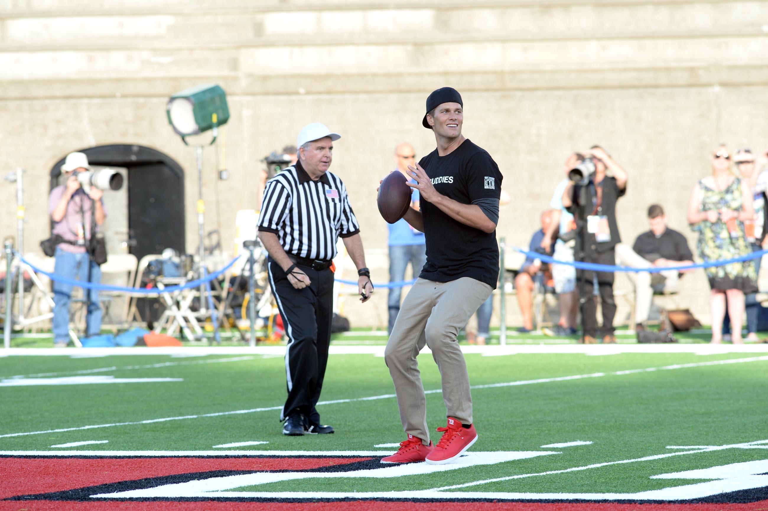 Tom Brady Appears To Yell 'Go F*** Yourself' At Saints Coach During Loss