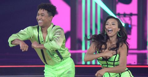 dancing with the stars no lift rule