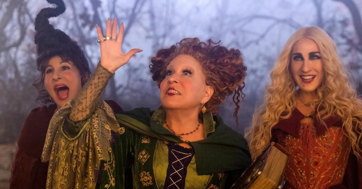 35 Hocus Pocus 2 Easter Eggs You Might've Missed