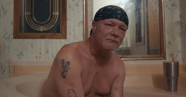 allen bathtub tiger king