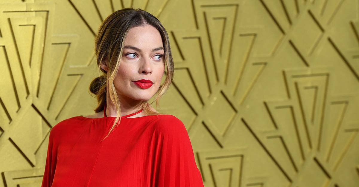 What Are the Margot Robbie Dating Memes? They're Going Viral