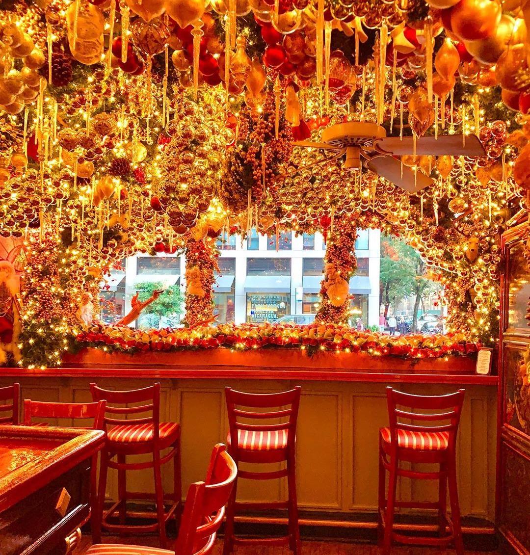 Christmas Bars Near Me: Where to Grab a Christmas Cocktail Near You