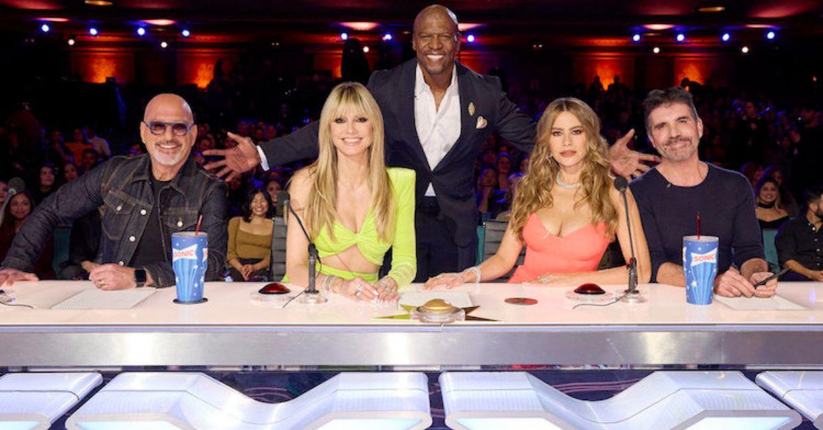 Howie Mandell, Heidi Klum, Sofia Vergara, Simon Cowell, and Terry Crews on 'America's Got Talent'