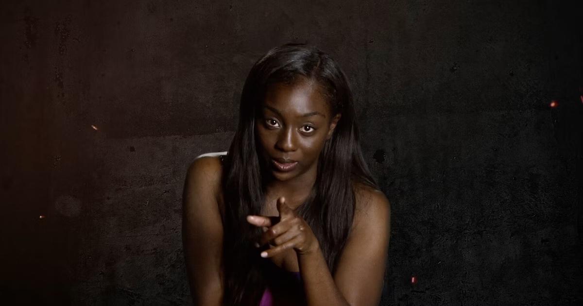 Da'Vonne in front of a gray wall on The Challenge