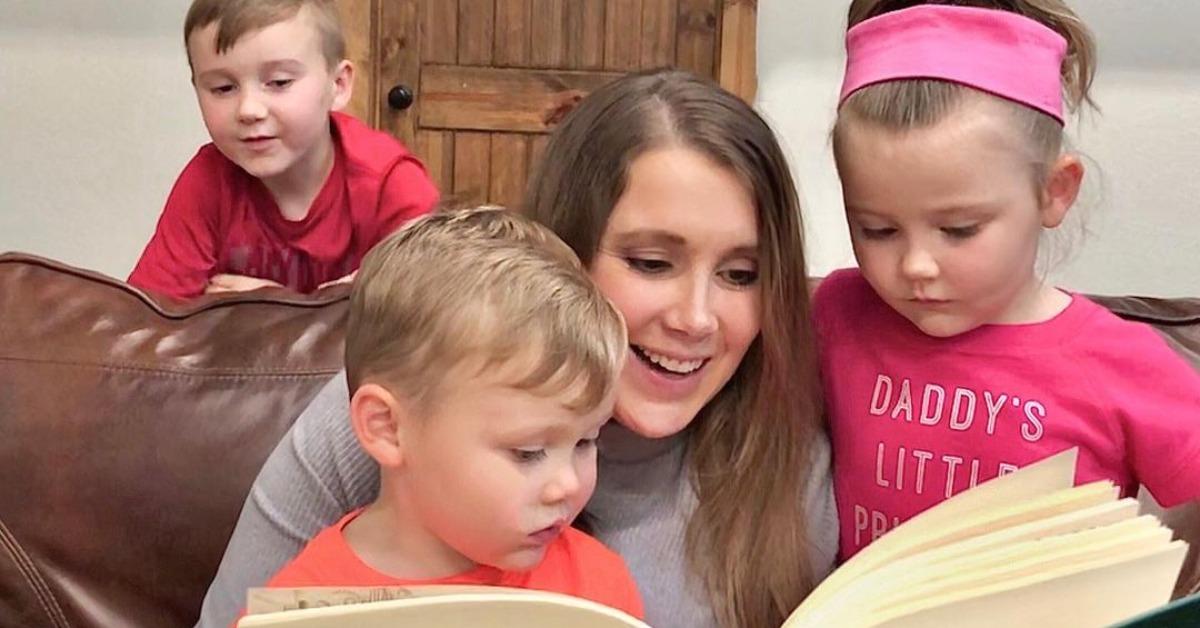 Anna Duggar Update What Josh Duggar's Wife Is up to After His Sentencing