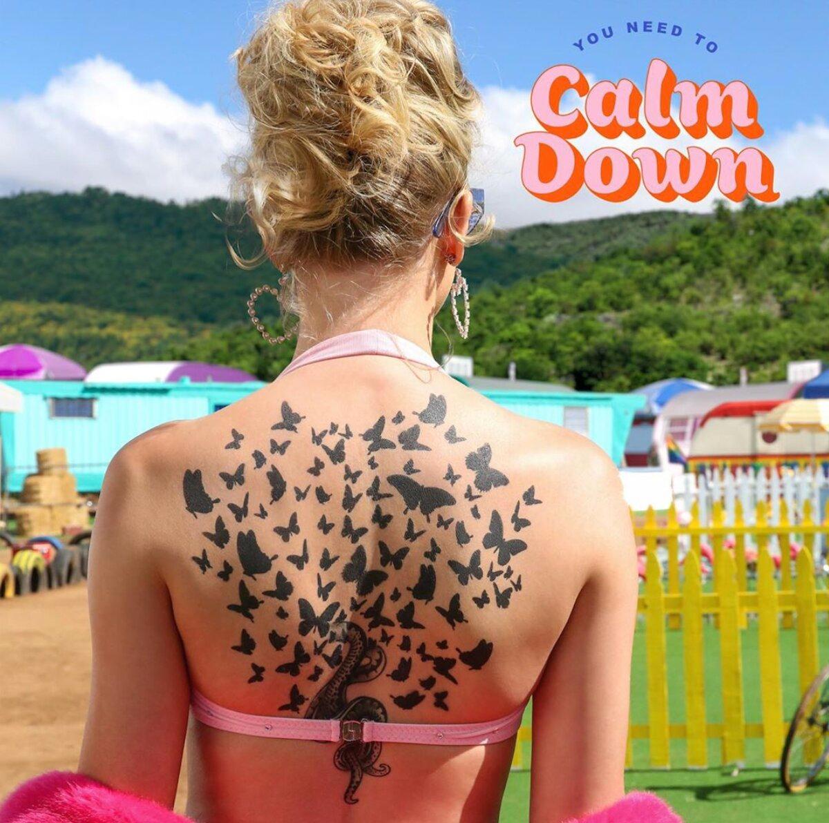 Did Taylor Swift Get A Tattoo Check Out The Giant Artwork On Her Back