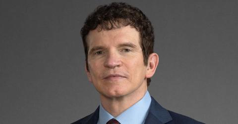 Robert Alessi poses for DLA Piper bio photo.