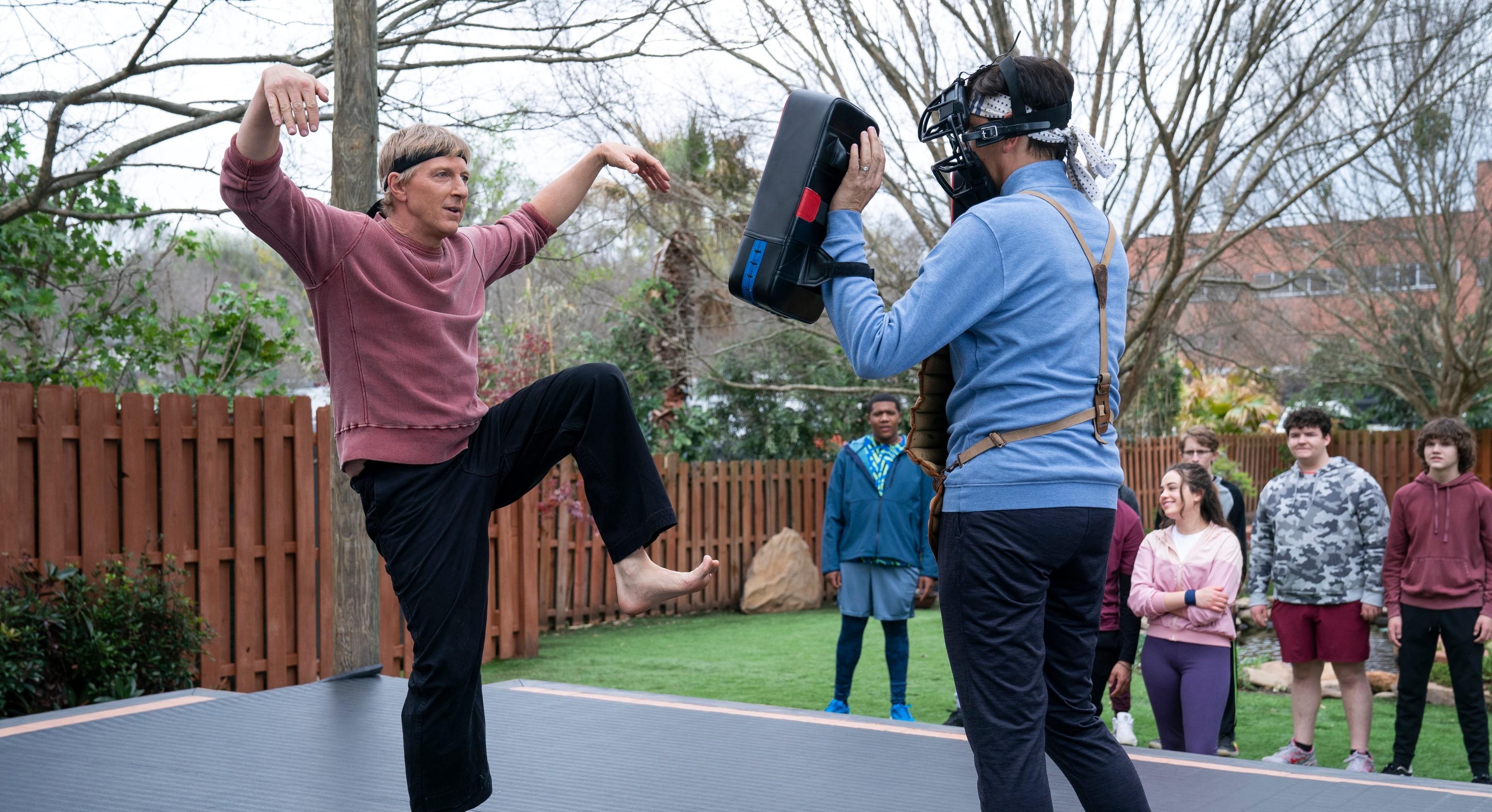 Cobra Kai: Temporada 4, Anúncio do Torneio de Karaté de All Valley