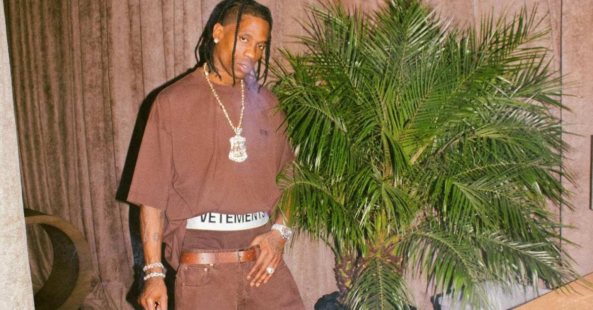 Travis Scott posing