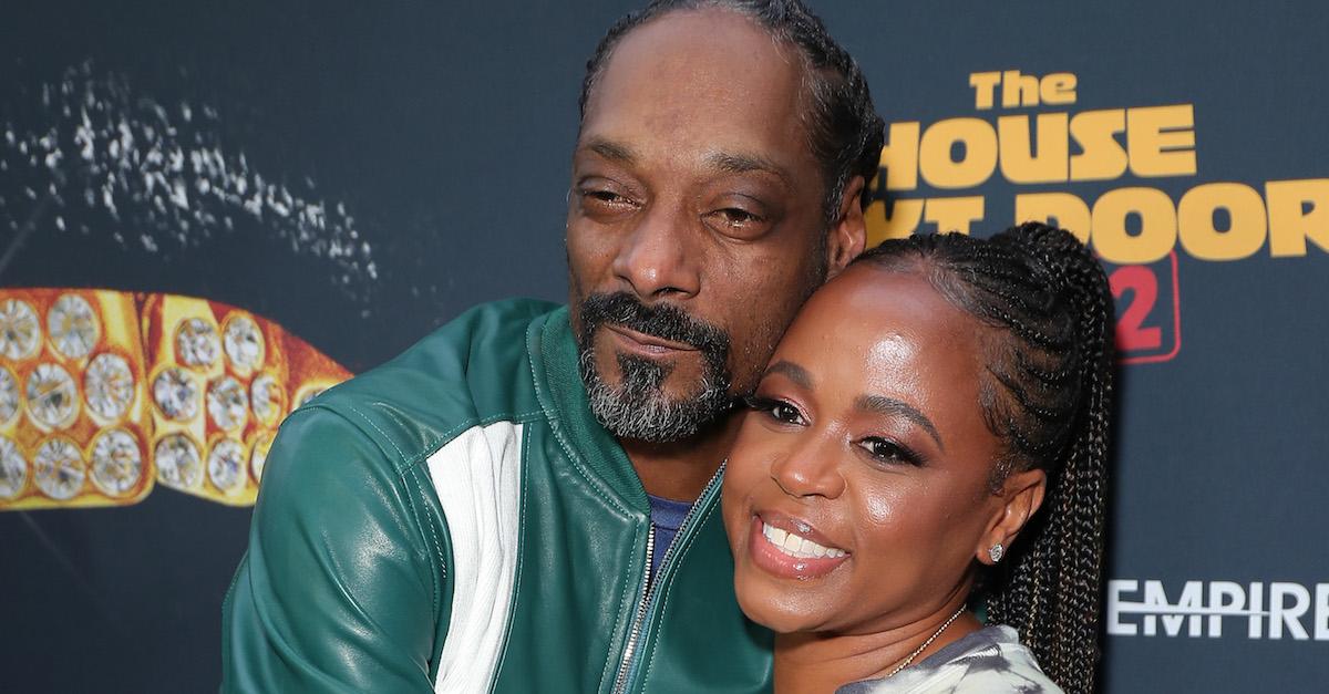 how long has snoop dogg been married