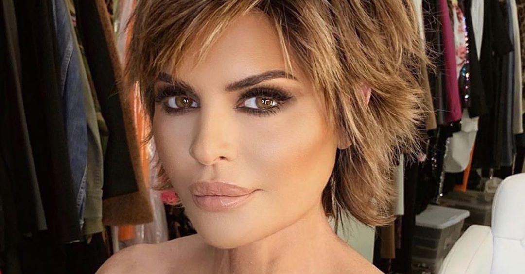 Does Lisa Rinna Wear a Wig Is the RHOBH Star s Signature Look Real