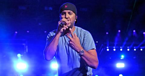 what happened to luke bryan fingers