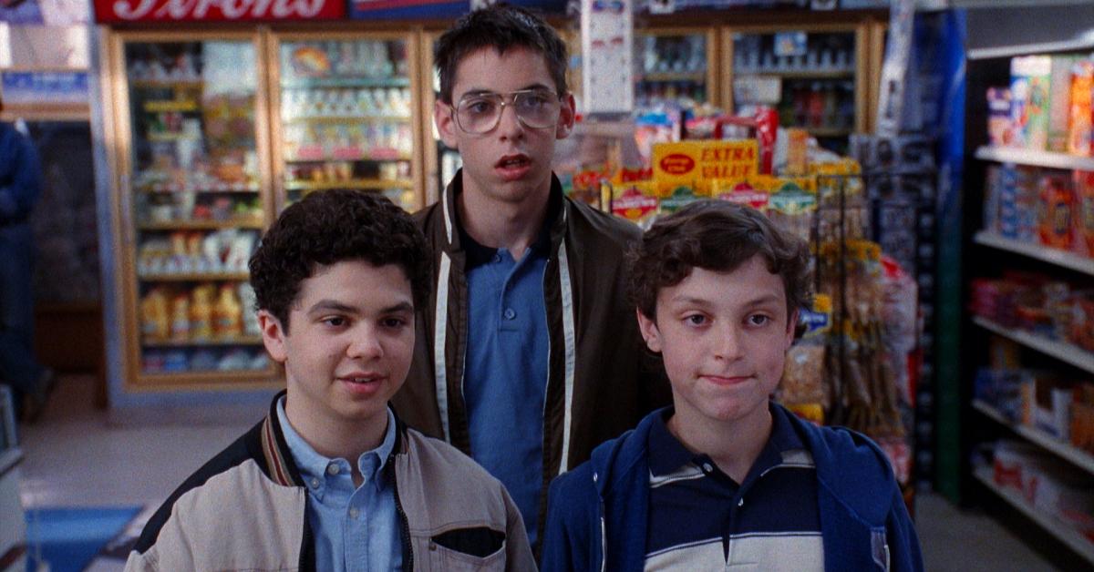 (De gauche à droite) Samm Levine dans le rôle de Neal Schweiber, Martin Starr dans le rôle de Bill Haverchuck et John Francis Daley dans le rôle de Sam Weir dans « Freaks and Geeks »