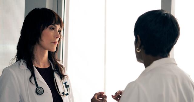 Dr. Veronica Fuentes and Dr. Tina Palpa on 'New Amsterdam'.