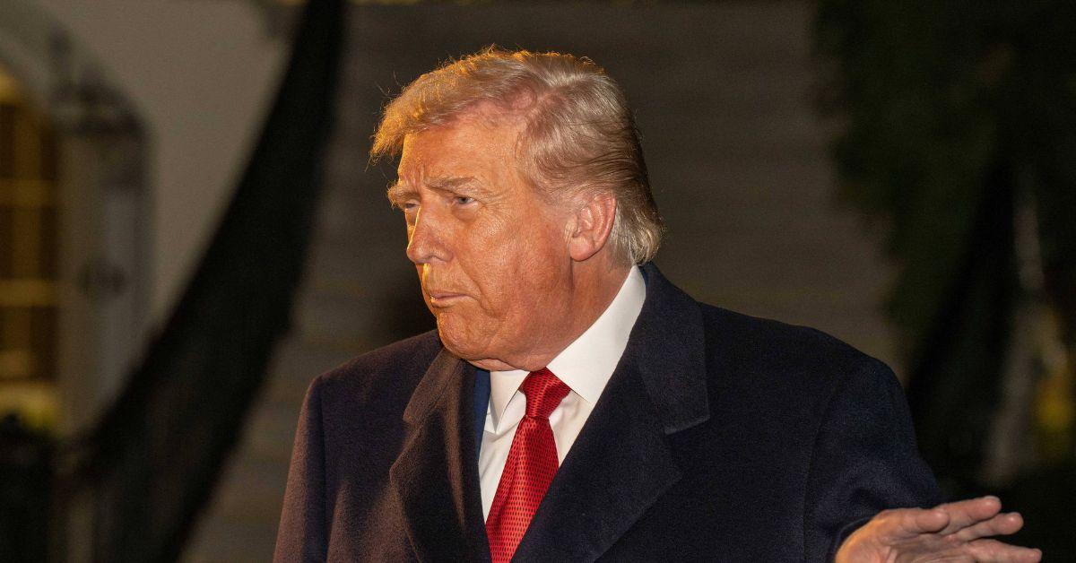 Does Donald Trump Have a Swollen Eye?