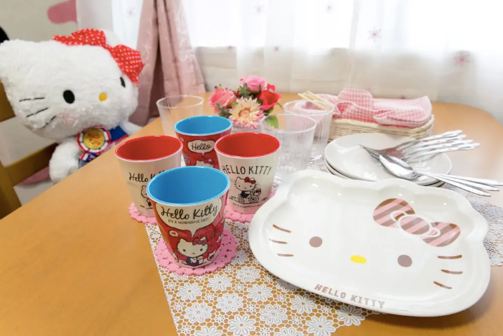 hello kitty airbnb