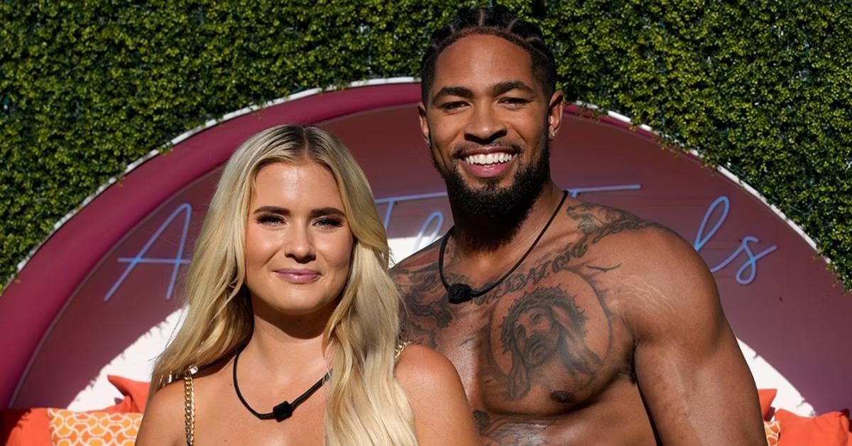 Deb Chubb and Jesse Bray pose for their couple portrait in Season 4 of 'Love Island USA.'