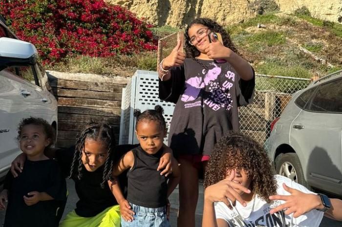 Zion, Golden, Zillion, Monroe, and Moroccan on Nick Cannon's Instagram story