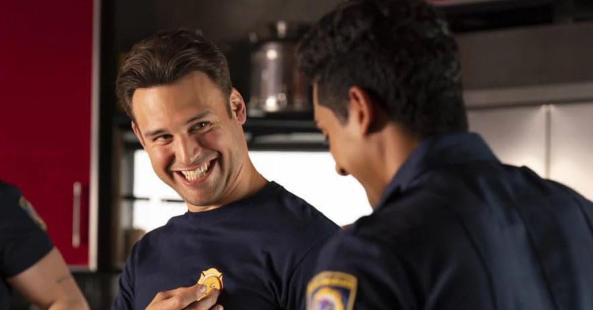 Eddie Diaz (Ryan Guzman) smiling in '9-1-1'